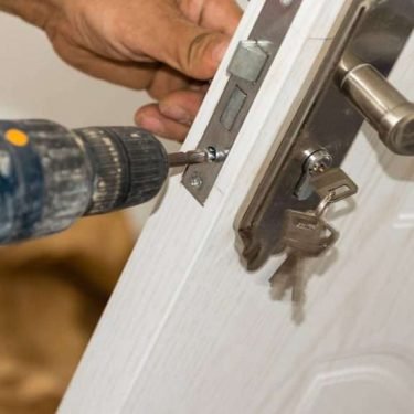 door-installation-1024x576